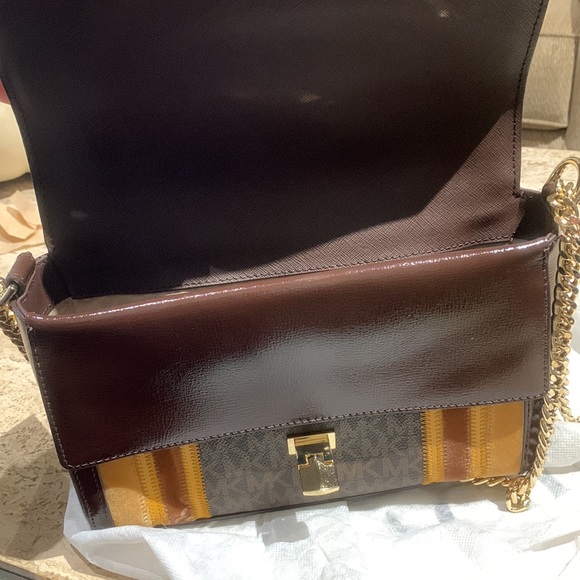 NWT Michael Kors Kingsley Marigold set - Picture 2 of 8